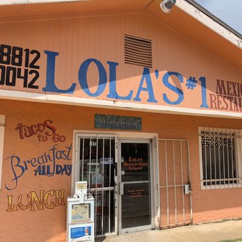 Lola's Mexican Food - the front of the restaurant - Mexican Near Me - Seguin, Texas