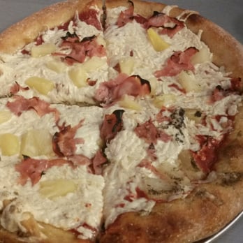 Mellow Mushroom Carmel - Pineapple and ham with vegan cheese - Pizza Near Me - Carmel, Indiana Mellow Mushroom Carmel - Pineapple and ham with vegan cheese - Pizza Near Me - Carmel, Indiana