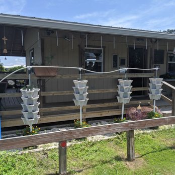 Bekemeyer Family Farm - the front of the house - Fruits & Veggies Near Me - Winter Garden, Florida