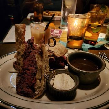 Gus' Sip & Dip - The Original Wagyu Beef Dip - Pubs Near Me - Chicago, Illinois