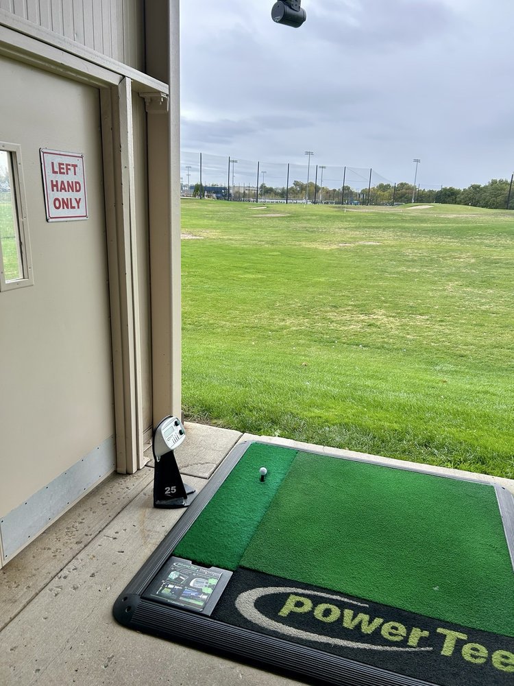Tee's Golf Center Logo