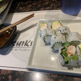 Shiki Sushi - California roll - Sushi Bars Near Me - Studio City, California