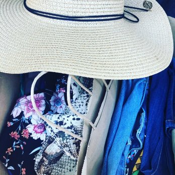 Oak - Walked away with 2 bags full of clothes and a hat! Great shopping day! - Women's Clothing Near Me - Kelseyville, California