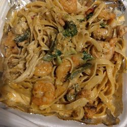 Honey"s Grill - Seafood pasta missing andoullie sausage