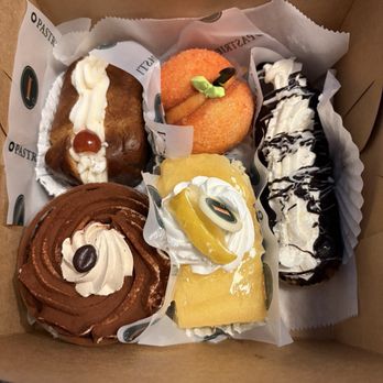 Isgro Pastries - Bakeries Near Me - Philadelphia, Pennsylvania Isgro Pastries - Bakeries Near Me - Philadelphia, Pennsylvania