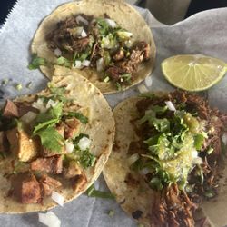 Taqueria El Maguey - Tacos De Lengua y Cabeza