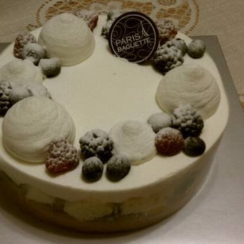 Paris Baguette - Triple Berry cake - Bakeries Near Me - Flushing, New York