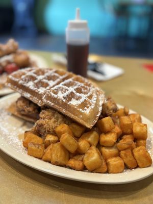 moms chicken and waffles by null