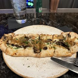 Bacon Wild Mushroom Flatbread