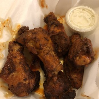 New Hudson Inn - Chicken Wings - Bars Near Me - New Hudson, Michigan