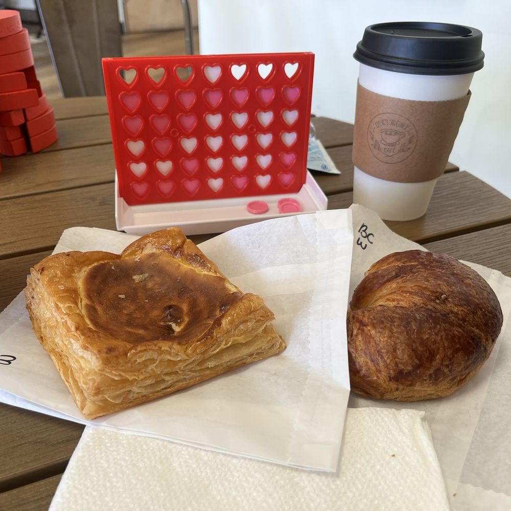 Emmie's Sidewalk Cafe - Our pastries and delicious coffee selections - Food Trucks Near Me - Madera, California Emmie's Sidewalk Cafe - Our pastries and delicious coffee selections - Food Trucks Near Me - Madera, California