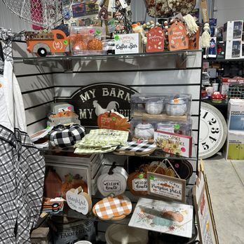 Blake’s Odds And Ends - Fall decor - Toy Stores Near Me - Kalispell, Montana Blake’s Odds And Ends - Fall decor - Toy Stores Near Me - Kalispell, Montana