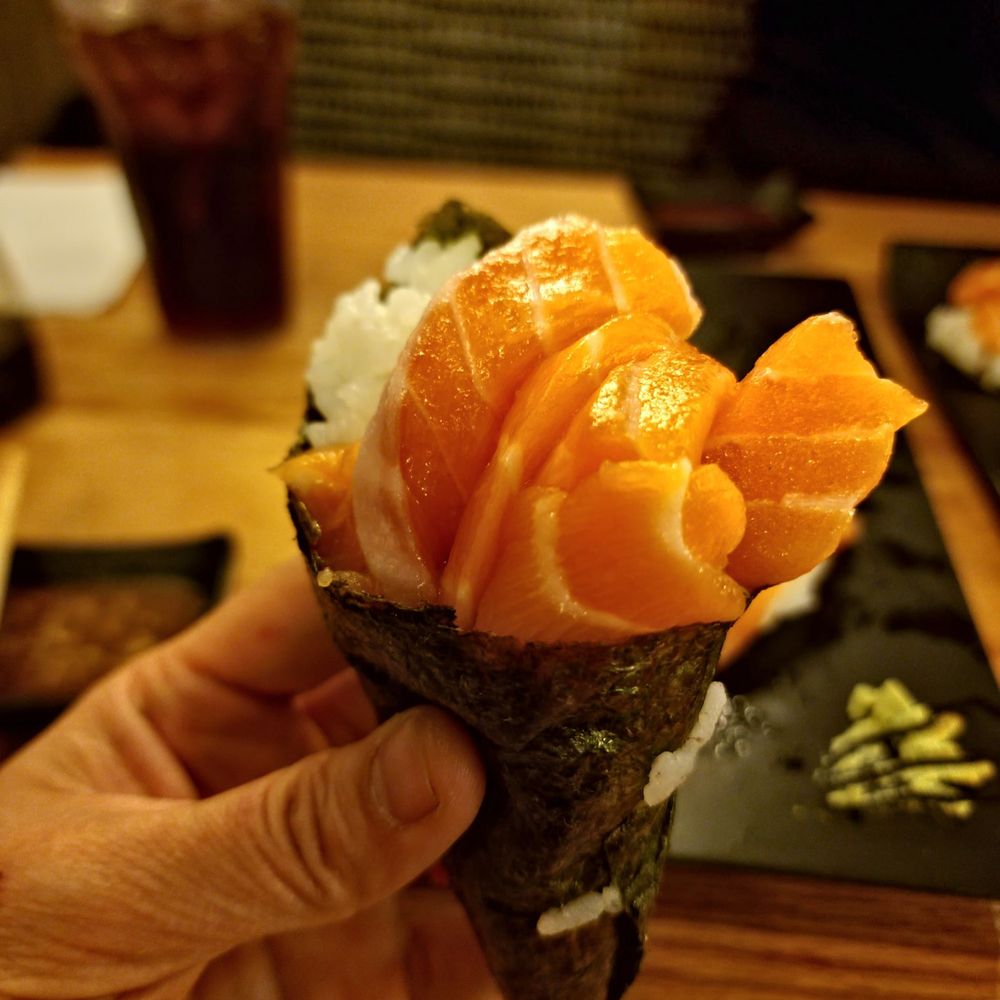Salmon Handroll Salmon Handroll