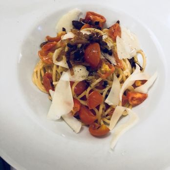 Trattoria Morgana - Spaghetti with bacon and tomato - Roman Near Me - Rome, RM