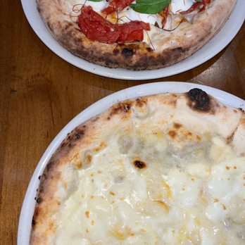Pomo - Phoenix - 4 Formaggi (CHEESE) - Pizza Near Me - Phoenix, Arizona Pomo - Phoenix - 4 Formaggi (CHEESE) - Pizza Near Me - Phoenix, Arizona