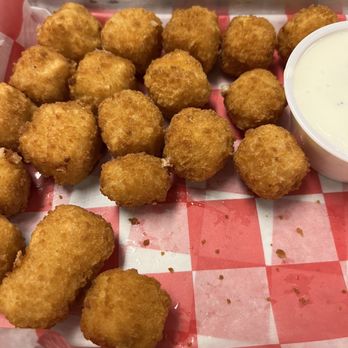 73 Grill - Spicy cheese cubes, minus a few!! - American Near Me - Wilmington, Ohio 73 Grill - Spicy cheese cubes, minus a few!! - American Near Me - Wilmington, Ohio