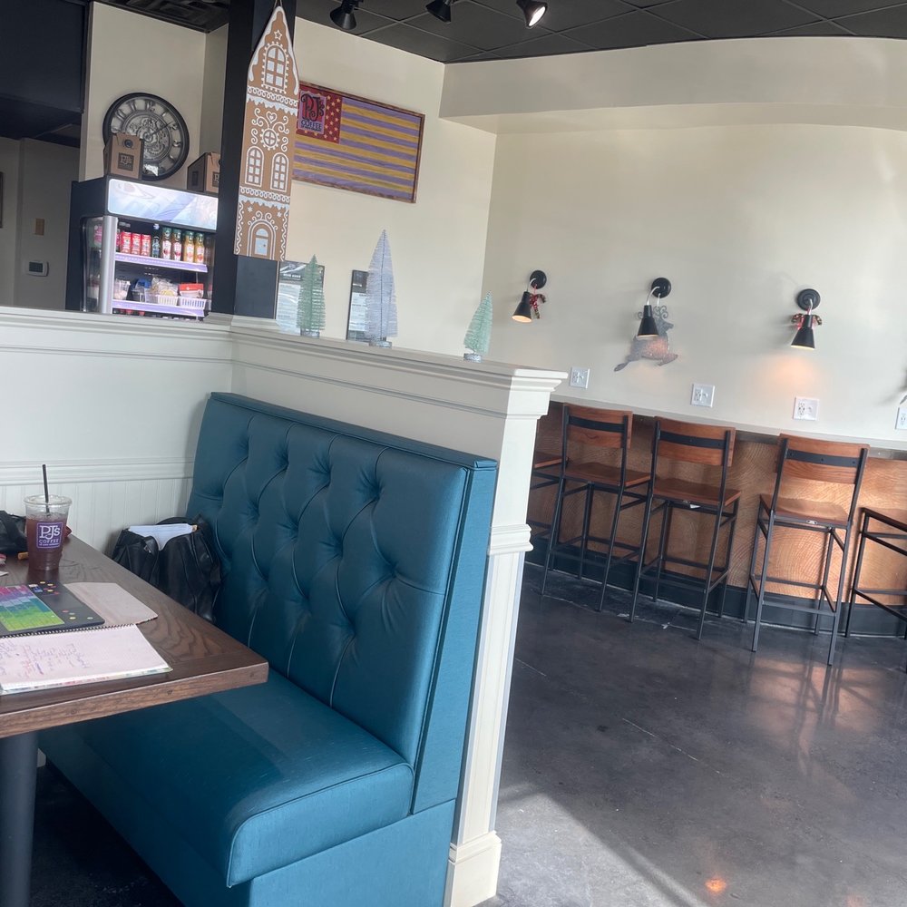 Little outlet stations everywhere, perfect for working. I may move in. Little outlet stations everywhere, perfect for working. I may move in.