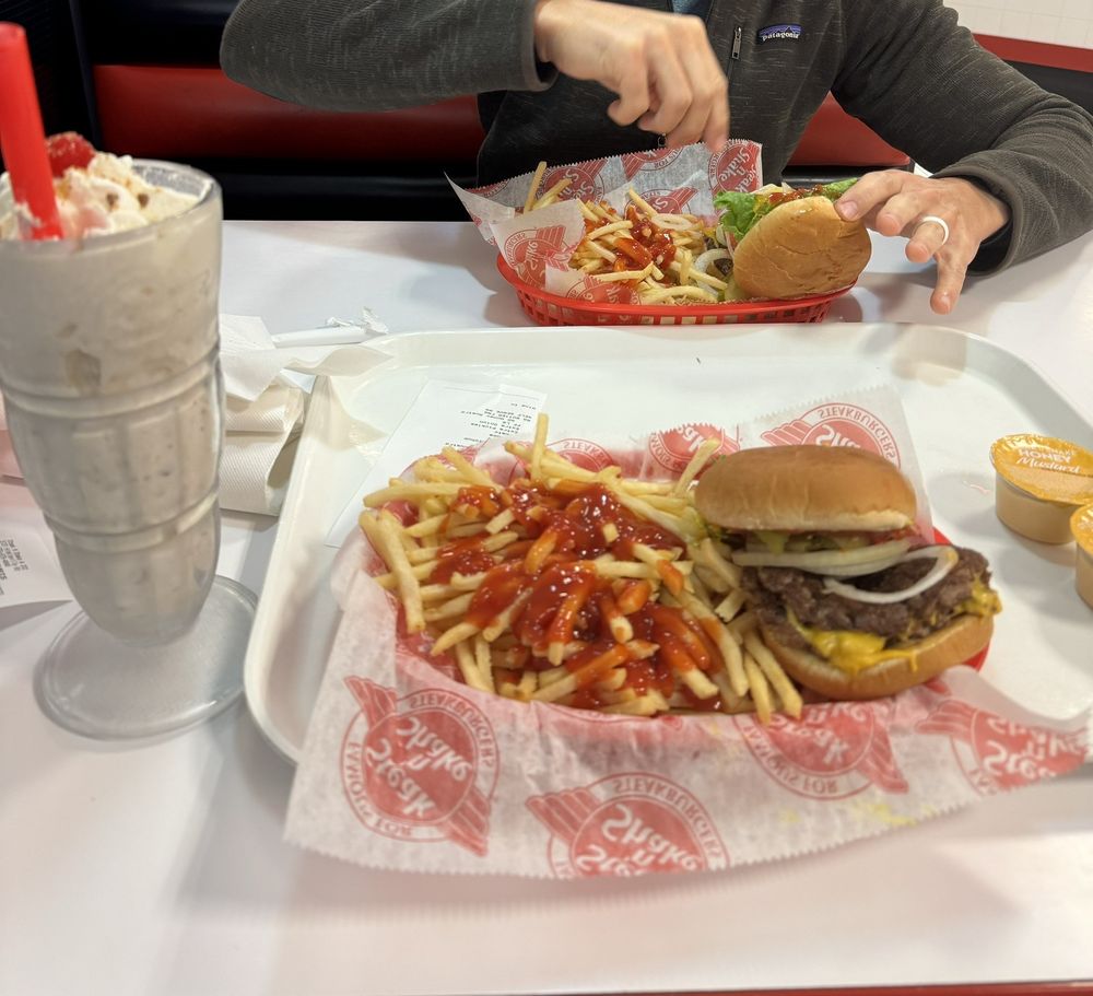 STEAK ’N SHAKE Updated August 2024 24 Photos & 72 Reviews 5131