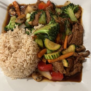The Green Elephant - Vegan spare rib stir fry to die for - Vegetarian Near Me - Portland, Maine The Green Elephant - Vegan spare rib stir fry to die for - Vegetarian Near Me - Portland, Maine