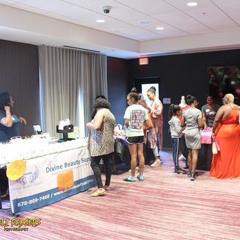 Courtyard by Marriott Atlanta NE/Duluth Sugarloaf - Guest entering the event and greeting vendors - Hotels Near Me - Duluth, Georgia Courtyard by Marriott Atlanta NE/Duluth Sugarloaf - Guest entering the event and greeting vendors - Hotels Near Me - Duluth, Georgia