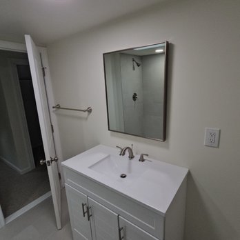 Handykrew - Full bath renovation - Handyman Near Me Handykrew - Full bath renovation - Handyman Near Me