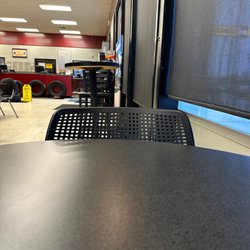 Les Schwab Tire Center