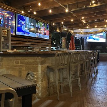 Chill Bar & Grill - Sports Bars Near Me - Lewisville, Texas
