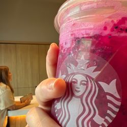 Starbucks - Dragon açaí