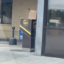 Flying J Travel Center - UPS and FedEx pick ups