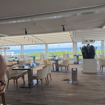 Ocean Social - Seating area - Breakfast & Brunch Near Me - Miami Beach, Florida