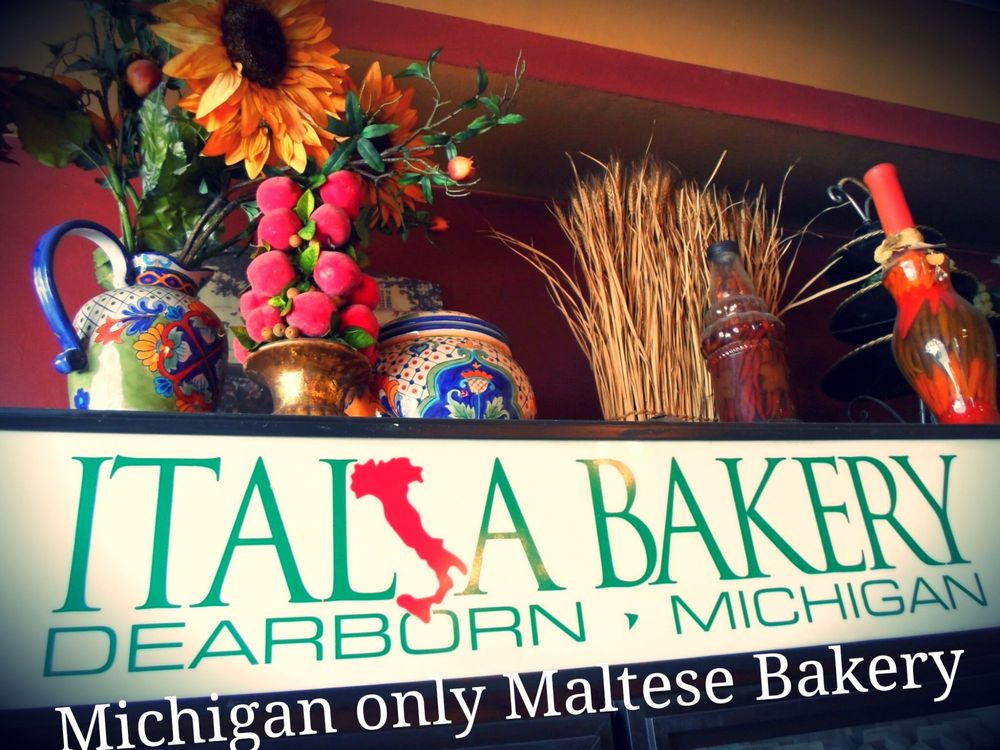 Italia Bakery Logo