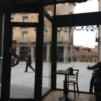 La Colonial - Entrada ;) - Coffee & Tea Near Me - Segovia, SG