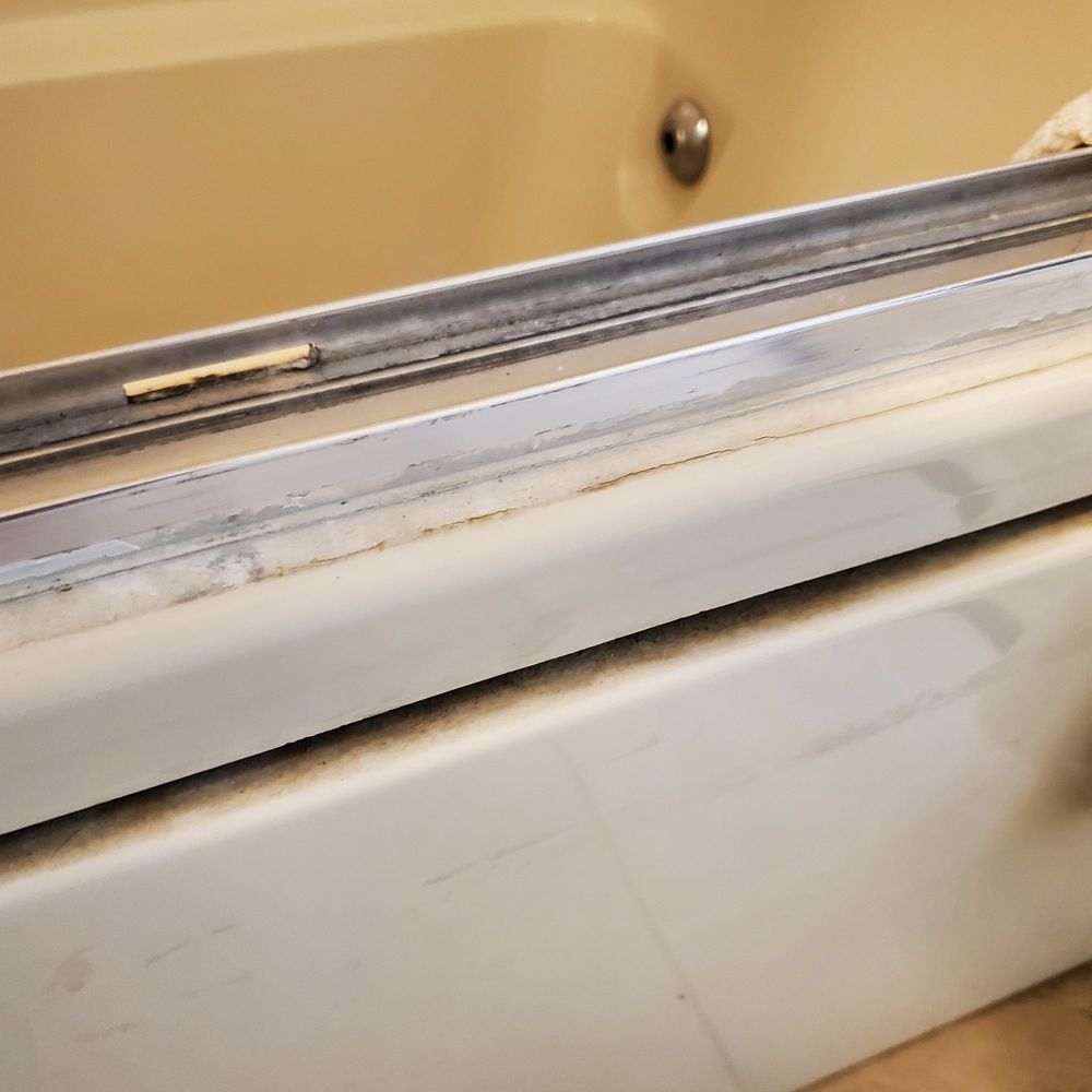 RODEWAY INN & SUITES 154 Photos & 53 Reviews 161 Bridge St, East