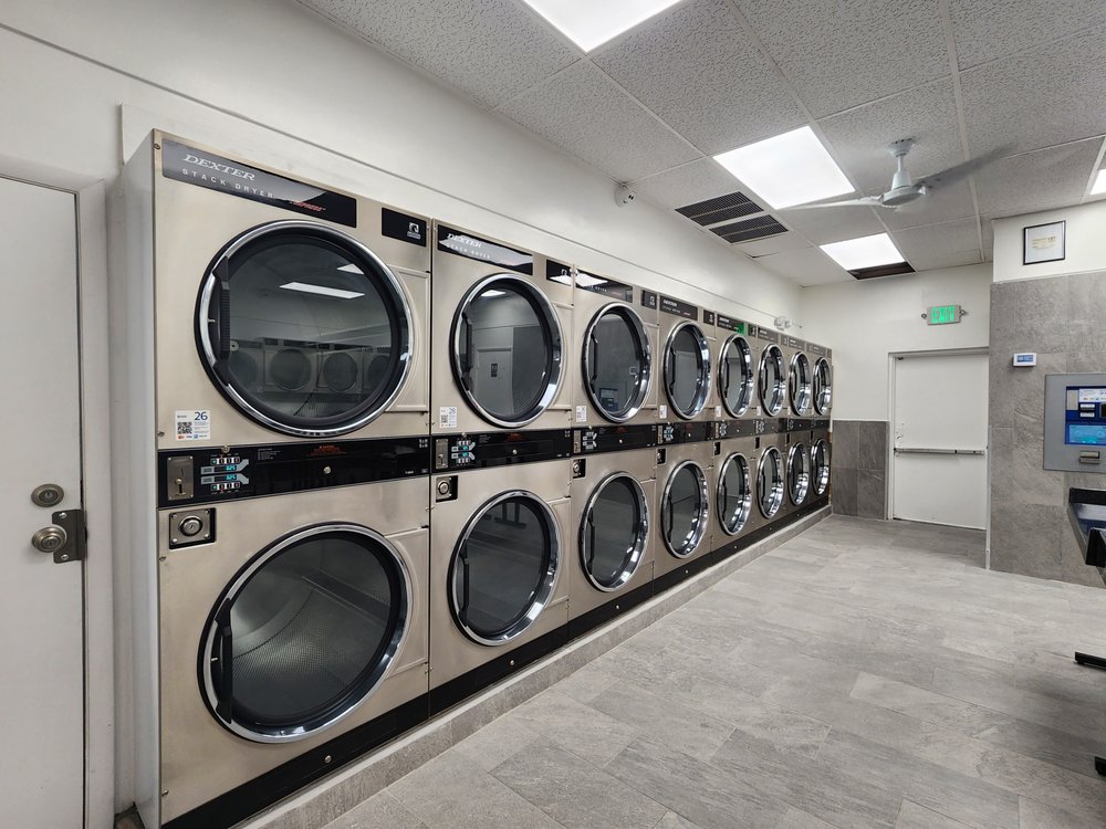 A LAUNDROMAT BY FIU Updated October 2024 10560 SW 8th St, Miami