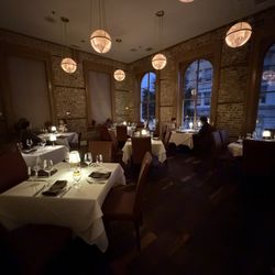 Oak Steakhouse - Upstairs dinning area
