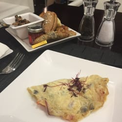 Etihad Buisiness and First Lounge
