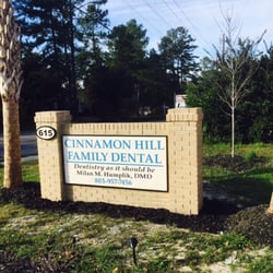 Cinnamon Hill Family Dental - Outdoor sign day