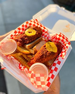 Jojo’s Hot Chicken by null