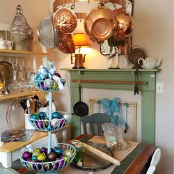 A Woman's Touch Consignment Furniture
