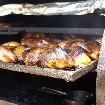 Zuc's Frontyard Barbeque - Caterers Near Me Zuc's Frontyard Barbeque - Caterers Near Me