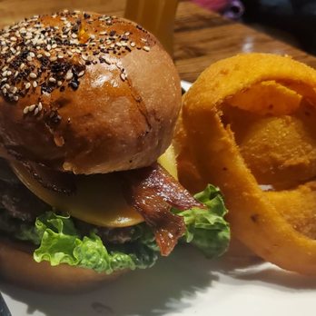 Local Goat - Gouda Burger w/BBQ and onion ring 'tires' for a side!!! - New American Near Me - Pigeon Forge, Tennessee
