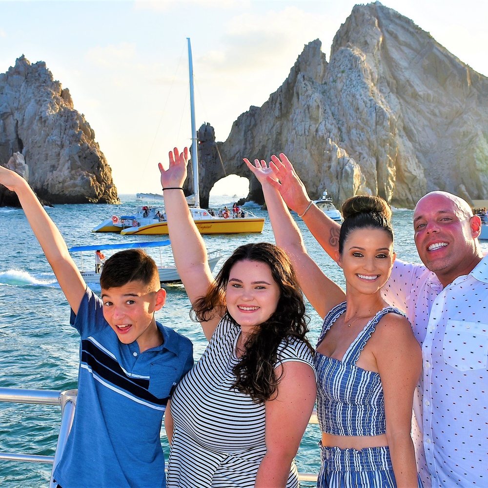 Cabo Wave - The Lopez Family - Boat Tours Near Me - Cabo San Lucas, BCS