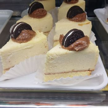 Chipichape Bakery - Bakeries Near Me - Sunnyside, New York