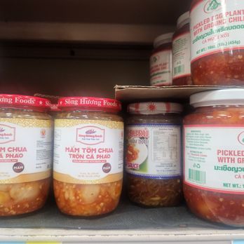 Lee's Supermarket - International Grocery Near Me - Biloxi, Mississippi