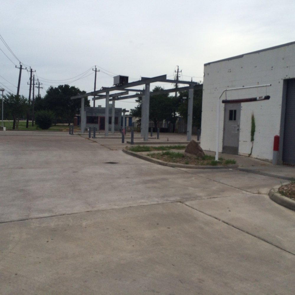 Shell - That used to be the overhang where the attendants would dry your car after getting washed. The former waiting area is there as well. - Gas Stations Near Me - Lake Jackson, Texas Shell - That used to be the overhang where the attendants would dry your car after getting washed. The former waiting area is there as well. - Gas Stations Near Me - Lake Jackson, Texas