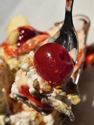 Pop's Ice Cream & Soda Bar by null