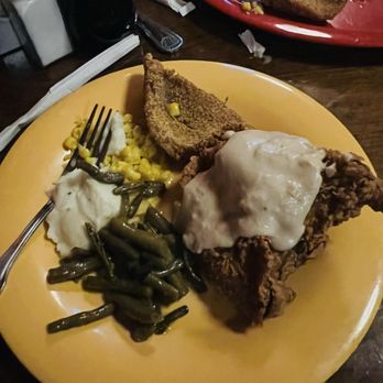 Babe's Chicken Dinner House - Fried catfish + fried chicken, and gravy - Chicken Shop Near Me - Frisco, Texas Babe's Chicken Dinner House - Fried catfish + fried chicken, and gravy - Chicken Shop Near Me - Frisco, Texas