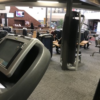 Gold's Gym - Gyms Near Me - Islip, New York Gold's Gym - Gyms Near Me - Islip, New York