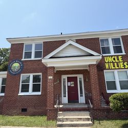 Uncle Willie’s Grocery Store