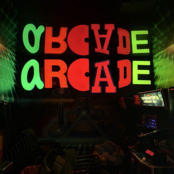 Ooey Gooey’s - Upstairs arcade area - Music Venues Near Me - Hamilton, Ontario